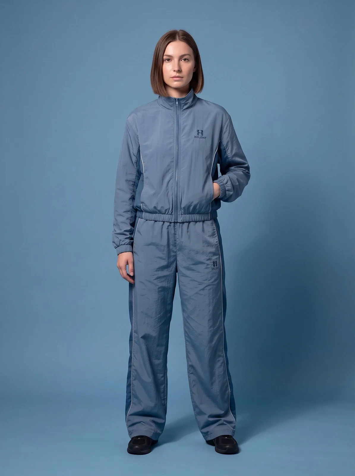 Steel Blue Windbreaker Set, Custom Logo OEM Nylon Jacket and Pants Tracksuit, Unisex Manufacturer — front view